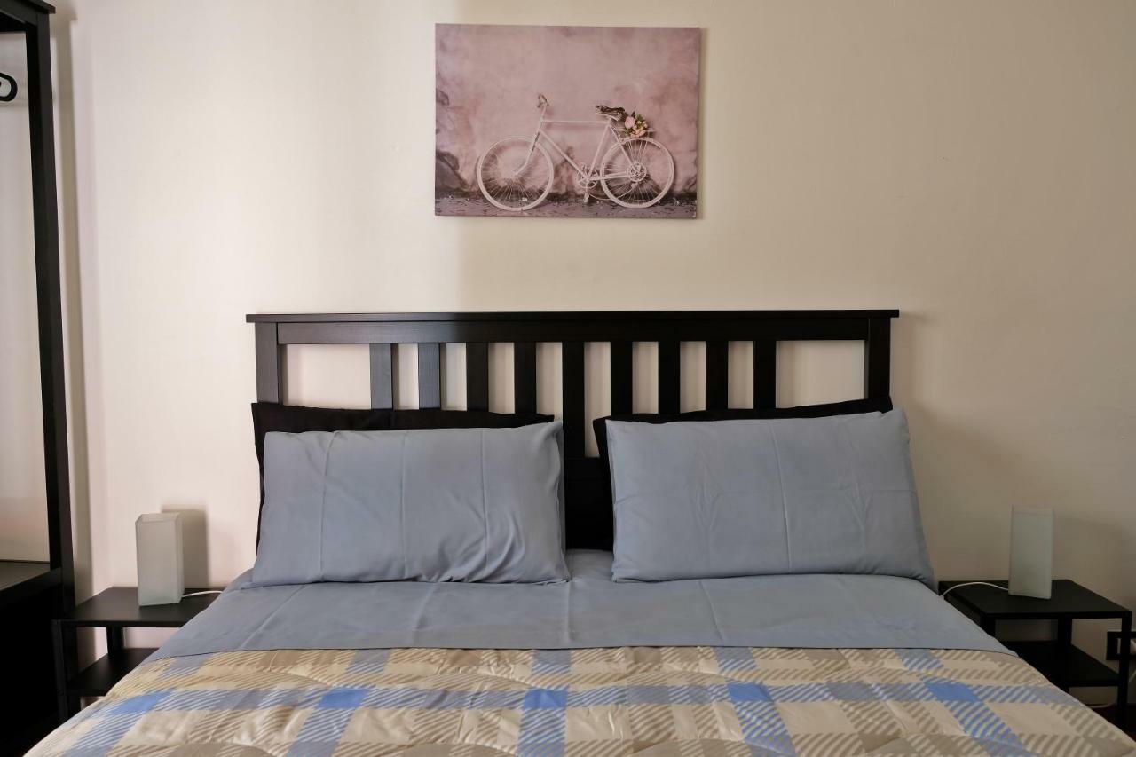 פוצאלו Guest House Via Crispi מראה חיצוני תמונה