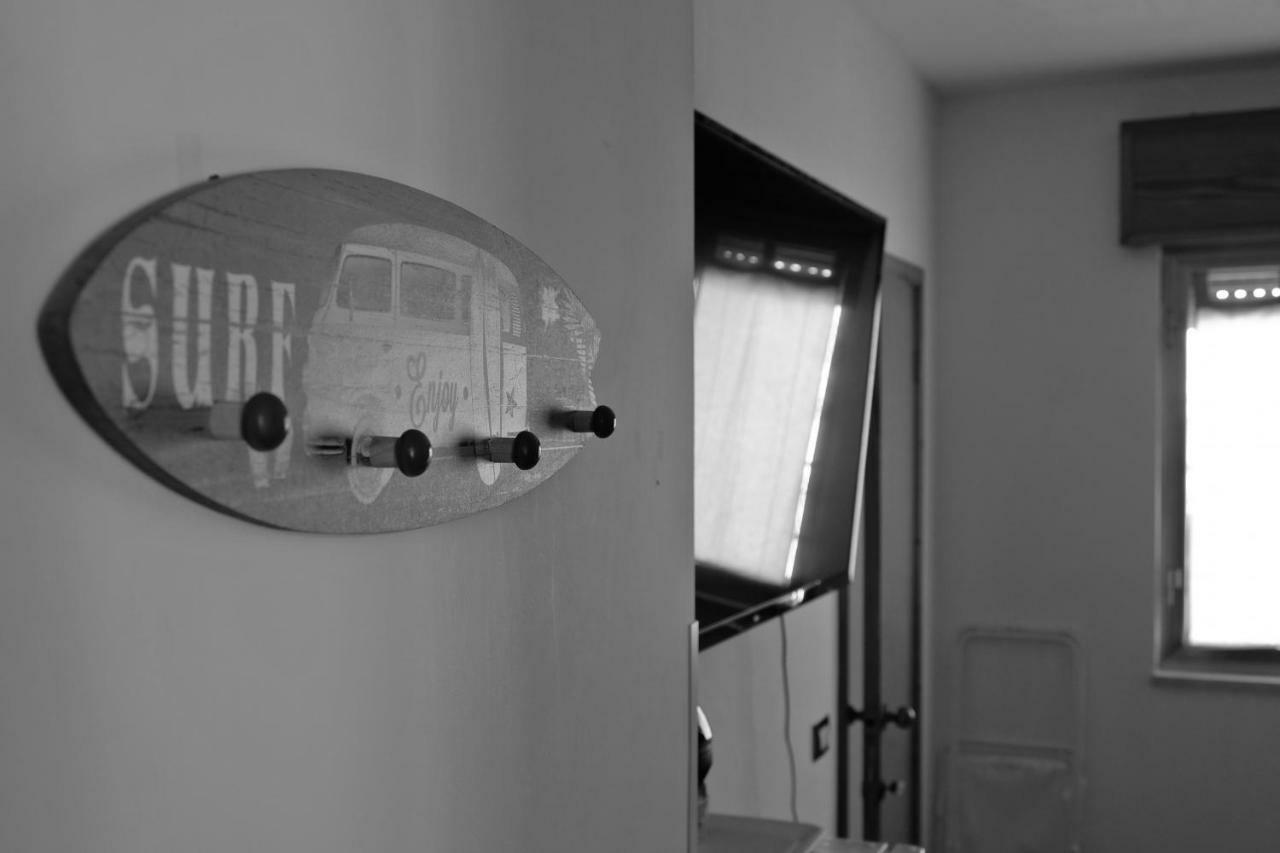 פוצאלו Guest House Via Crispi מראה חיצוני תמונה