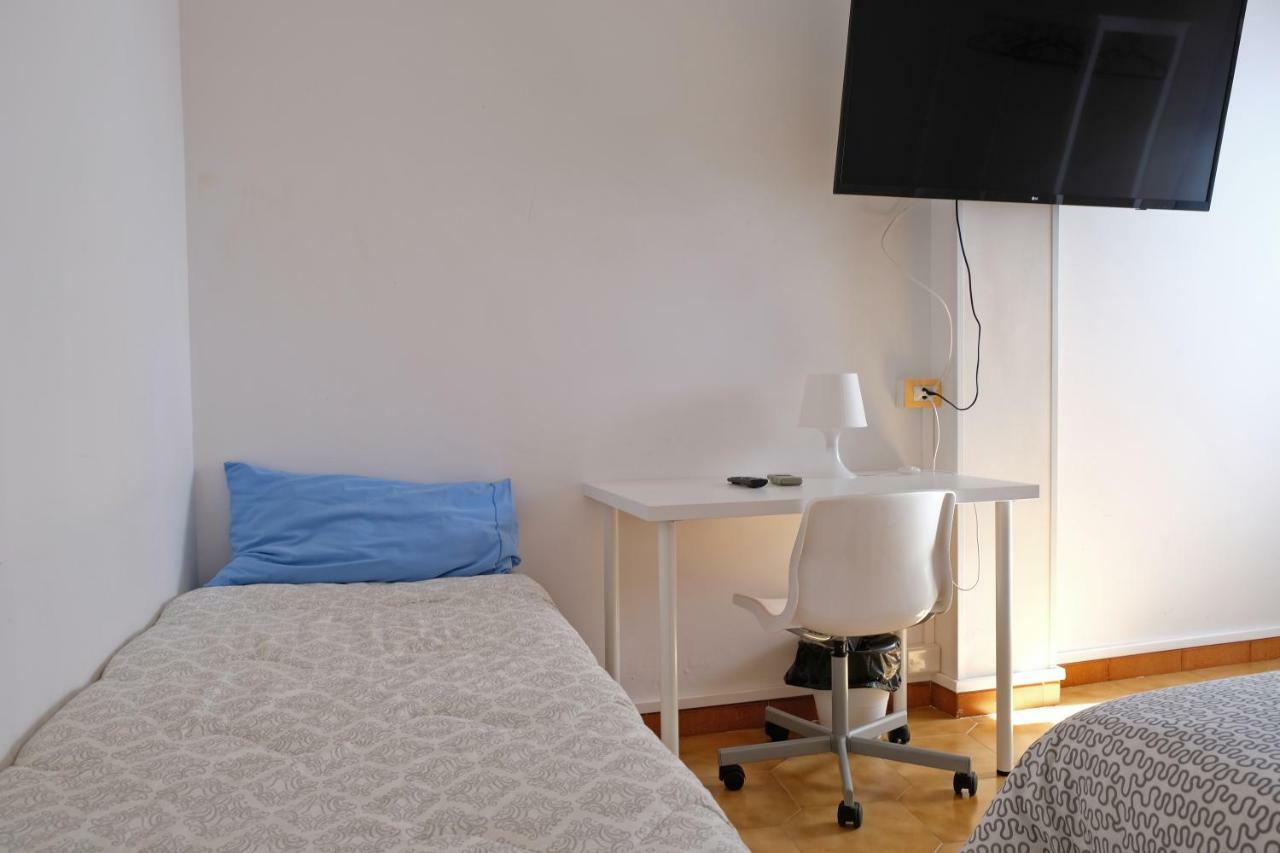 פוצאלו Guest House Via Crispi מראה חיצוני תמונה